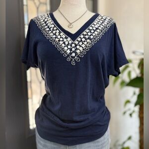 Chico’s Navy Blue Pearl Shell Embellished V-Neck Cinched Banded Waist | Size M